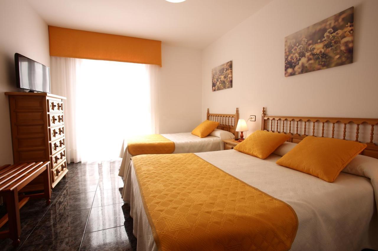 Hostal San Roque Портоново Экстерьер фото