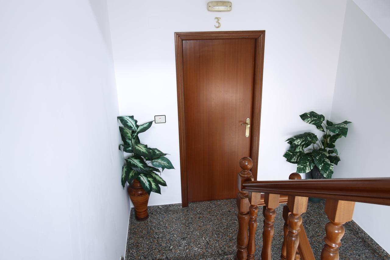 Hostal San Roque Портоново Экстерьер фото