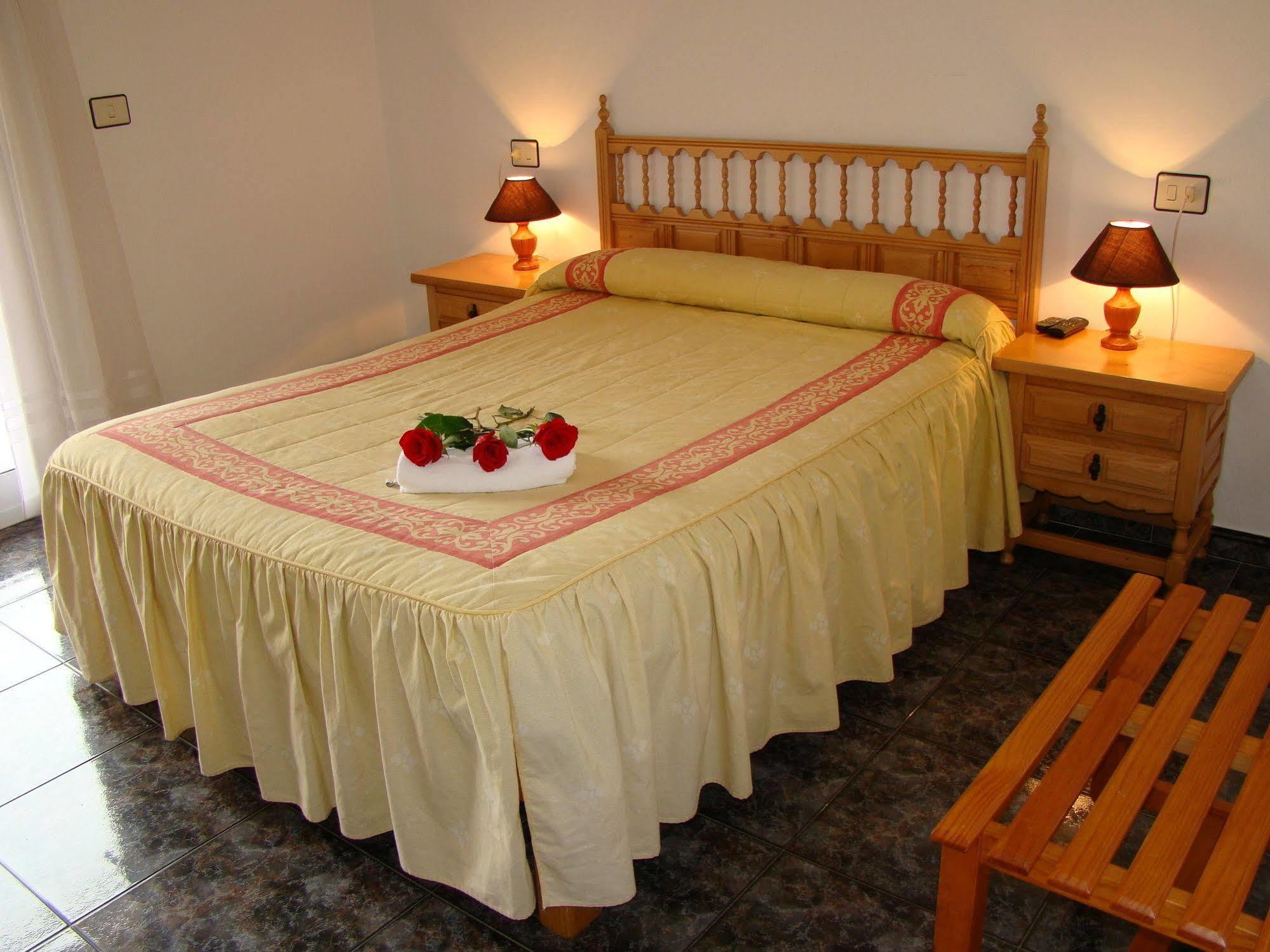 Hostal San Roque Портоново Экстерьер фото