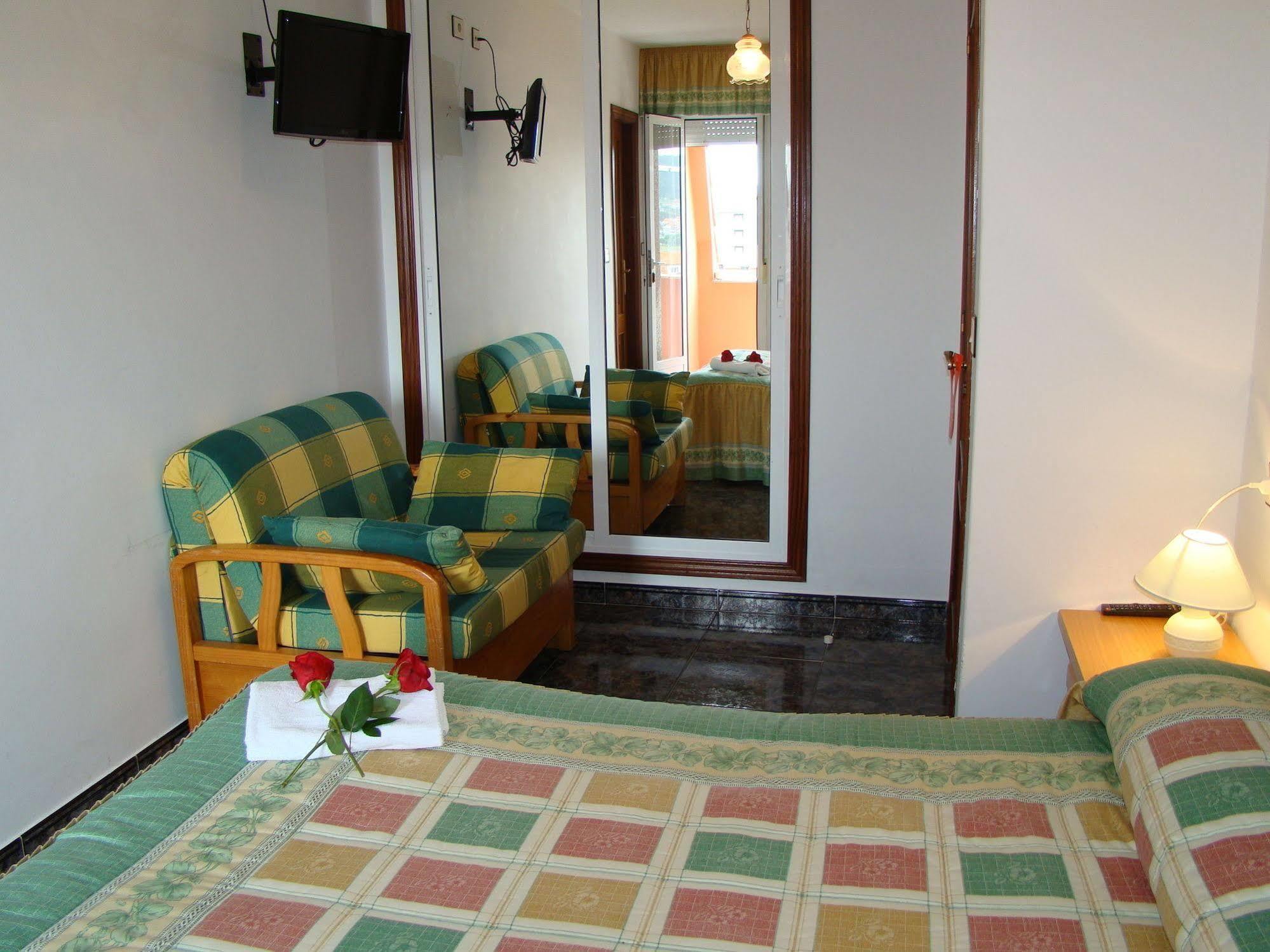 Hostal San Roque Портоново Экстерьер фото