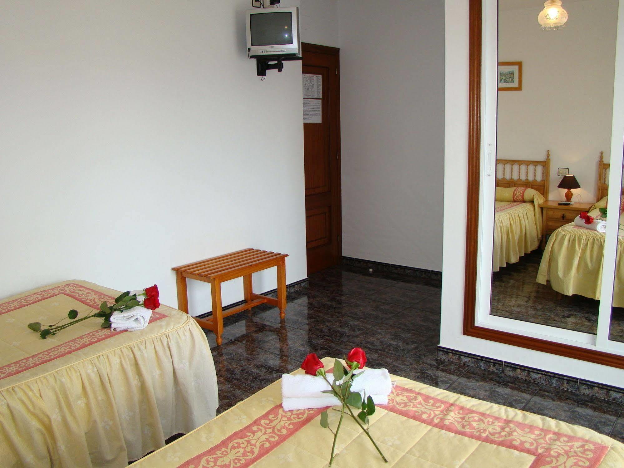 Hostal San Roque Портоново Экстерьер фото